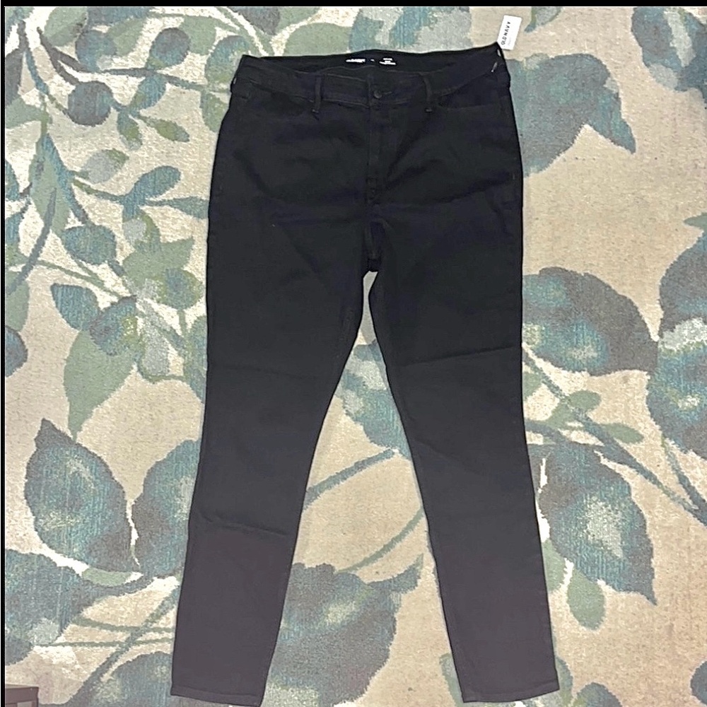 NWT Old Navy Black Skinny Jeans